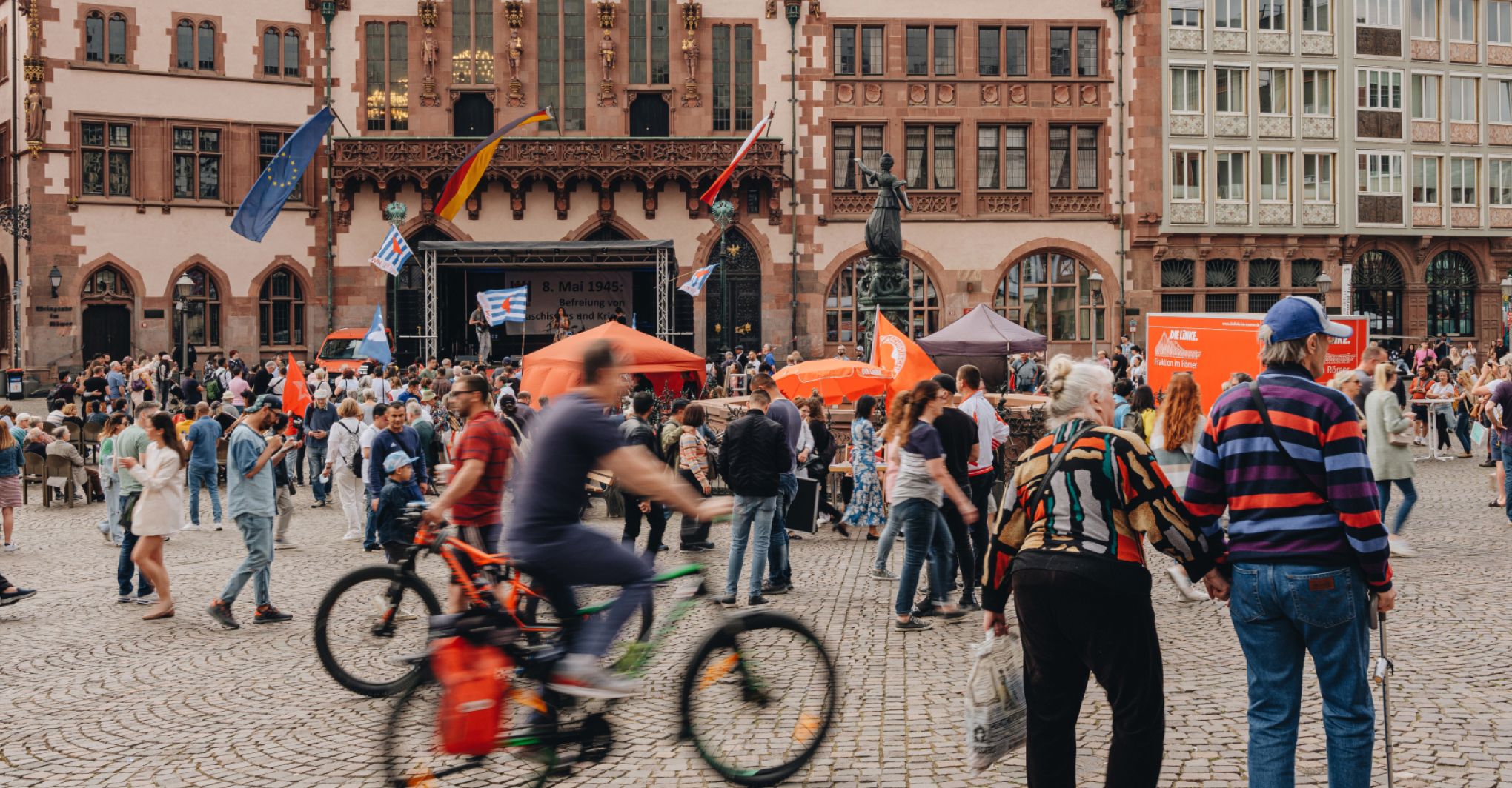 Römerberg, Frankfurt - Now (Bolt)