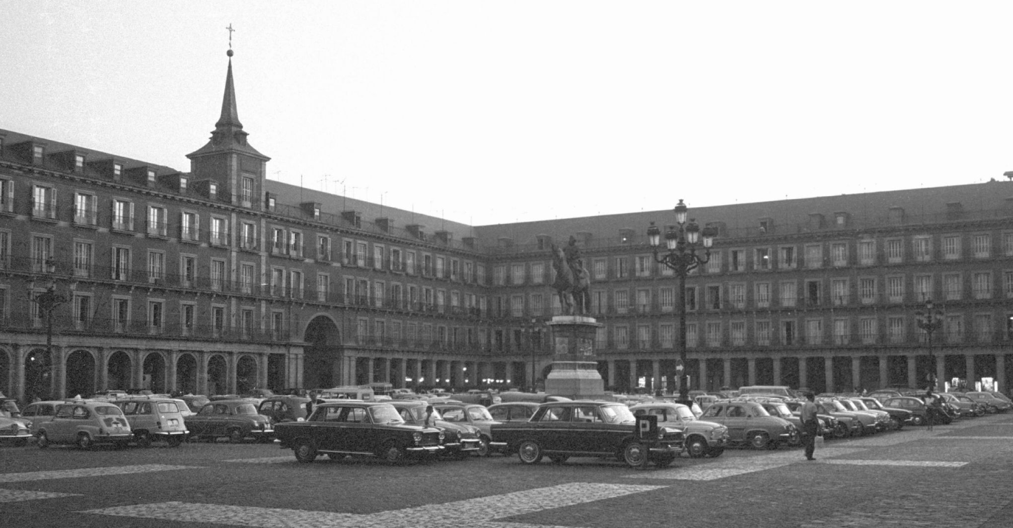 Plaza Mayor, Madrid - Before(Süddeutsche Zeitung Photo / Alamy Stock Photo)
