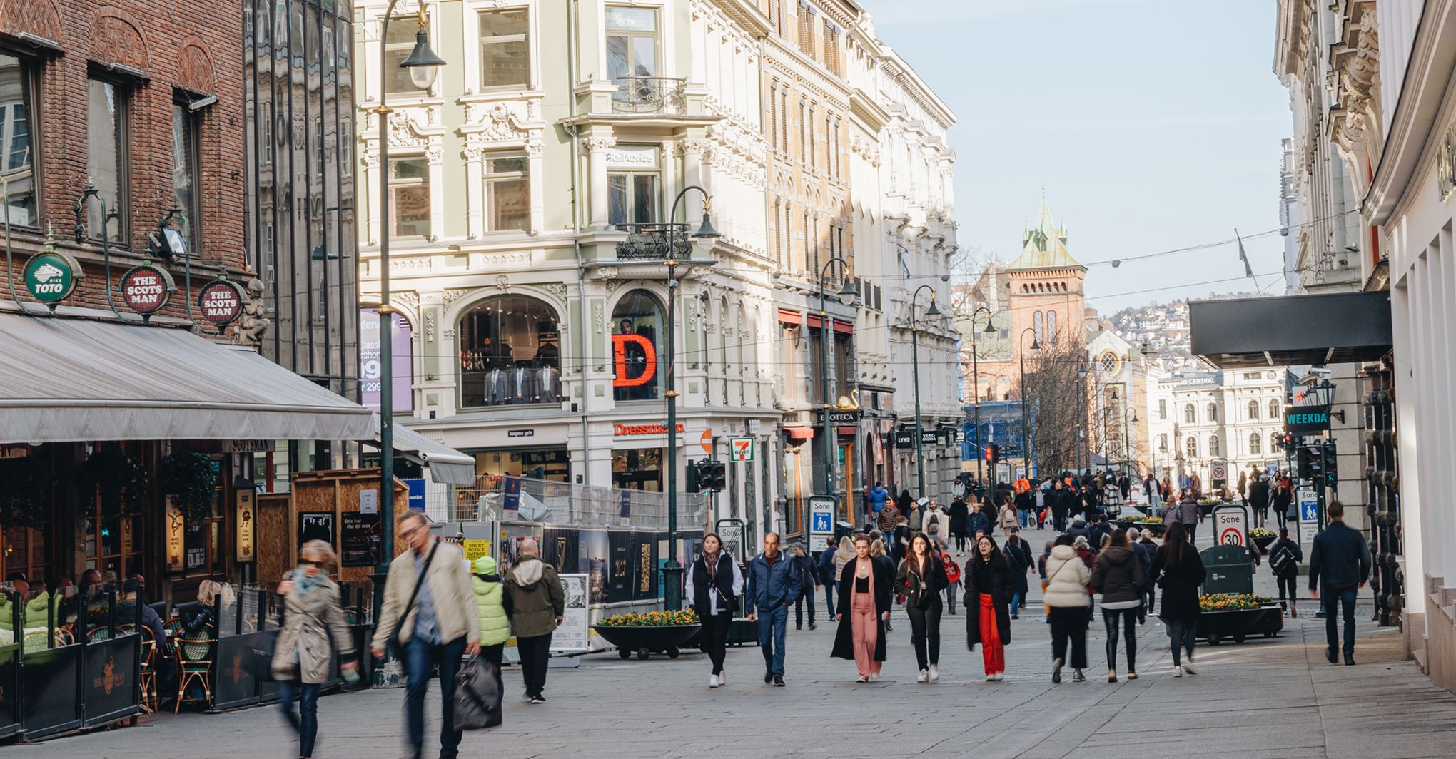 Karl Johans Gate, Oslo - Now (Bolt)