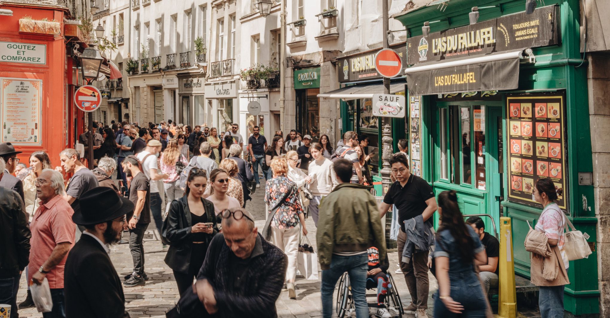 Rue des Écouffes, Paris - Now (Bolt)