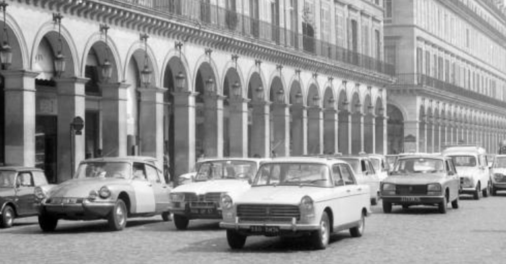 Rue de Rivoli, Paris - Before(The National Archives of the Netherlands)