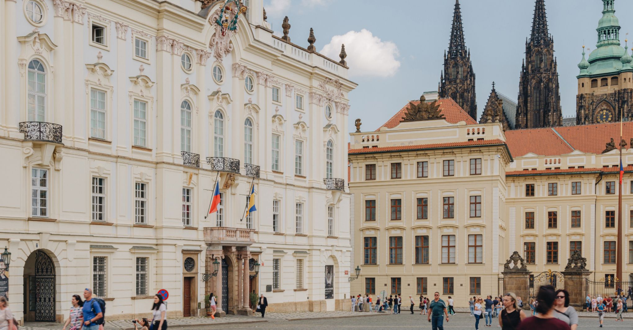 Loreto Square, Prague - Now (Bolt)